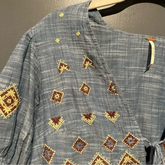 ✨Host Pick ✨ “FREE PEOPLE”  Talulah Embroidered Top, Ladies Size Small - Picture 5 of 12
